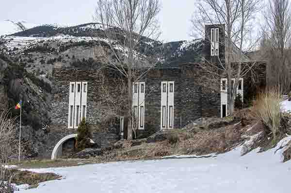 58 - Andorra - Meritxell - basilica santuari de Nostra Senyora de Meritxell